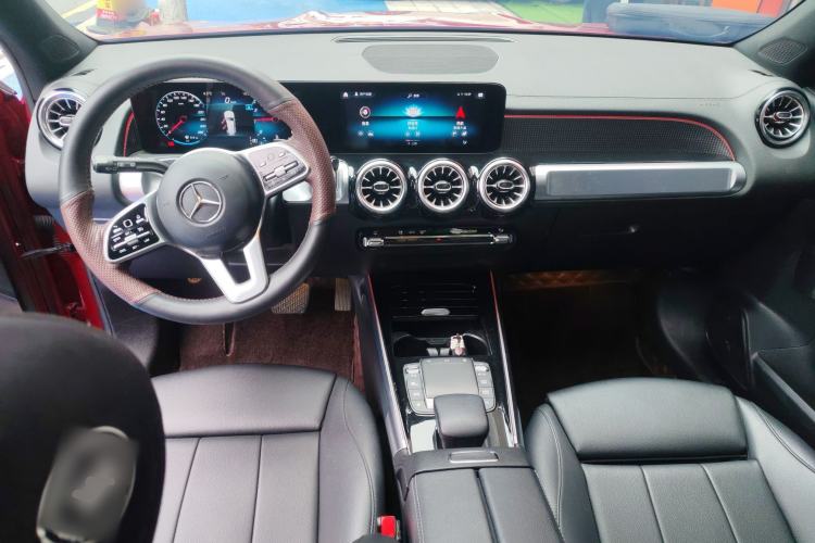 Used Mercedes-Benz GLB 2021 GLB 200 Dynamic Edition Center Console