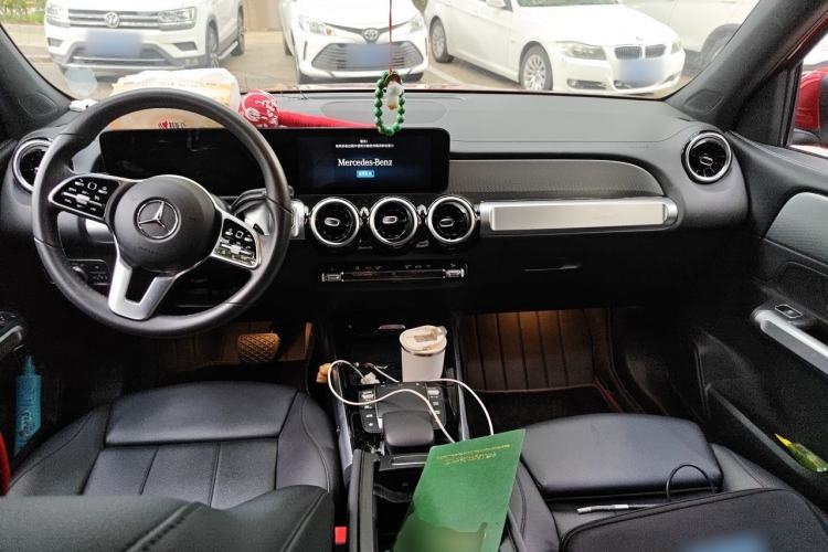 Used Mercedes-Benz GLB 2021 GLB 180 Dynamic Edition Center Console