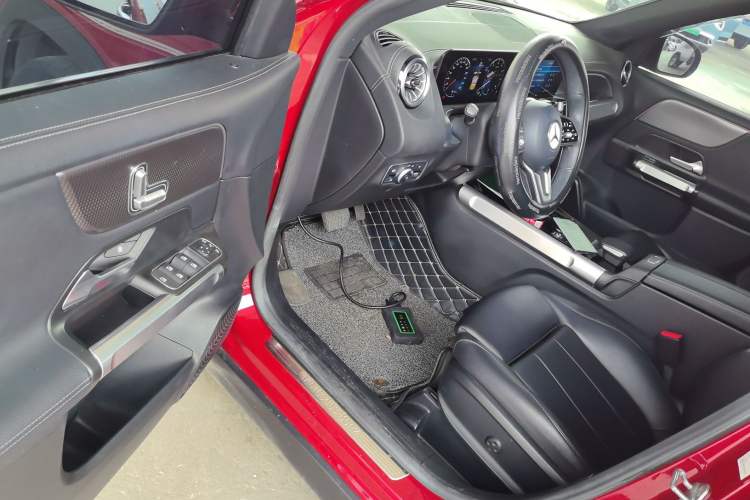 Used Mercedes-Benz GLB 2021 GLB 200 Dynamic Edition Driver Seat