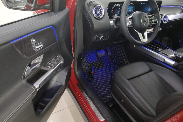 Used Mercedes-Benz GLB 2021 GLB 200 Dynamic Edition Driver Seat