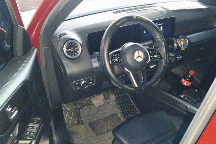 Used Mercedes-Benz GLB 2021 GLB 200 Dynamic Edition Driver Seat