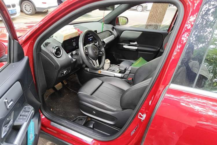 Used Mercedes-Benz GLB 2021 GLB 180 Dynamic Edition Driver Seat