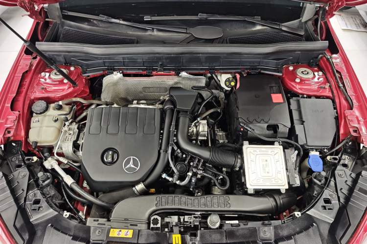 Used Mercedes-Benz GLB 2021 GLB 200 Fashion Model Engine Bay