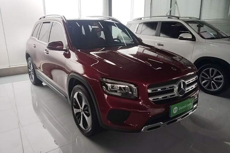 Used Mercedes-Benz GLB 2021 GLB 200 Fashion Model Front Right 45 Deg
