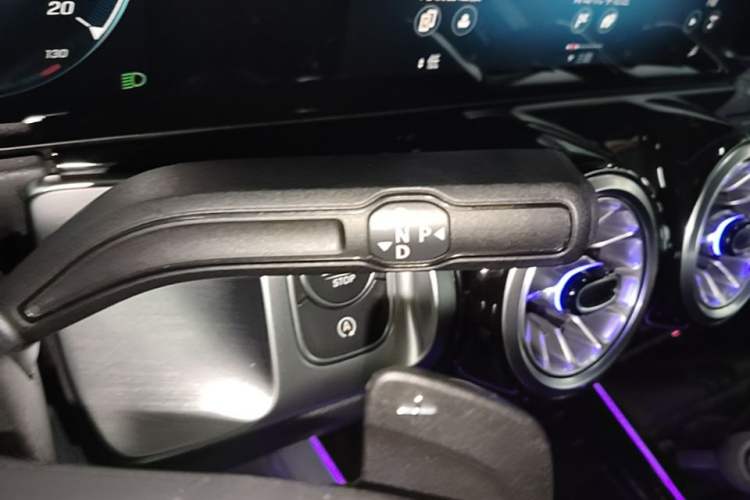 Used Mercedes-Benz GLB 2021 GLB 200 Fashion Model Gear Lever