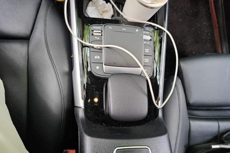 Used Mercedes-Benz GLB 2021 GLB 180 Dynamic Edition Gear Lever