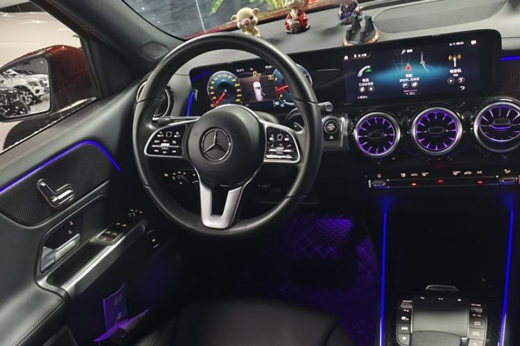 Used Mercedes-Benz GLB 2021 GLB 200 Dynamic Edition Interior 2
