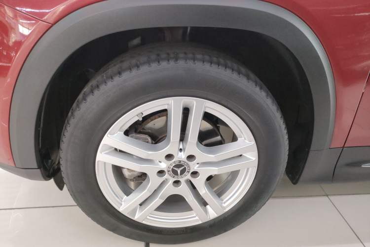 Used Mercedes-Benz GLB 2021 GLB 200 Dynamic Edition Left Front Wheel Hub