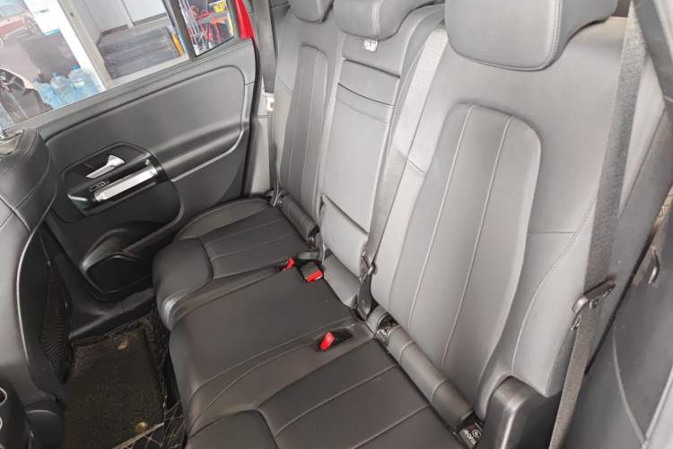 Used Mercedes-Benz GLB 2021 GLB 200 Dynamic Edition Left Rear Seat