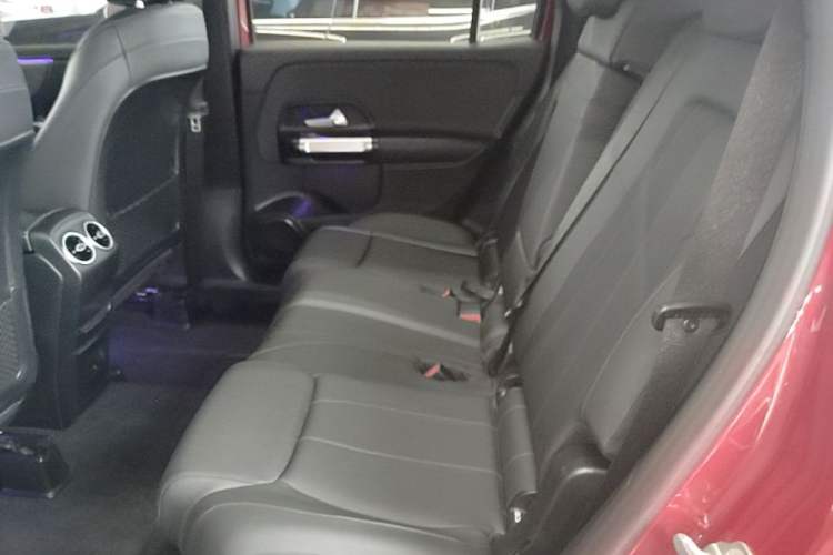 Used Mercedes-Benz GLB 2021 GLB 200 Fashion Model Left Rear Seat
