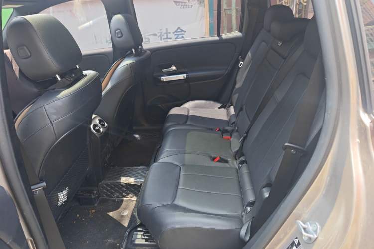 Used Mercedes-Benz GLB 2021 GLB 200 Fashion Model Left Rear Seat
