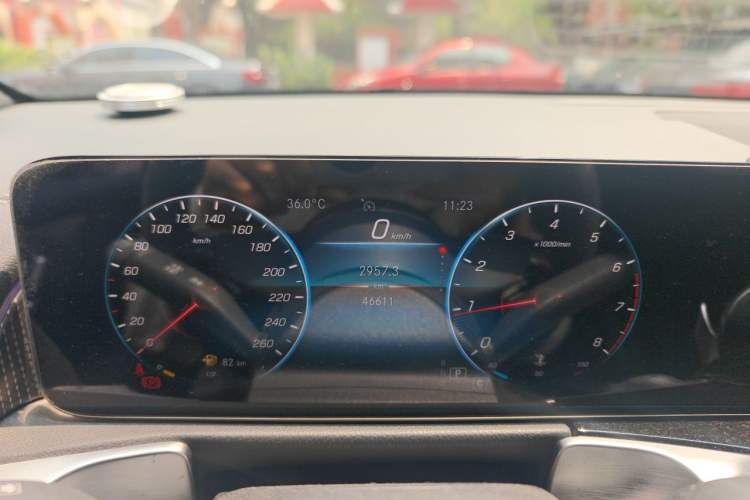 Used Mercedes-Benz GLB 2021 GLB 200 Fashion Model Odometer Close Up