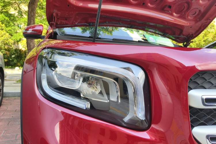 Used Mercedes-Benz GLB 2021 GLB 200 Fashion Model Right Front Headlight