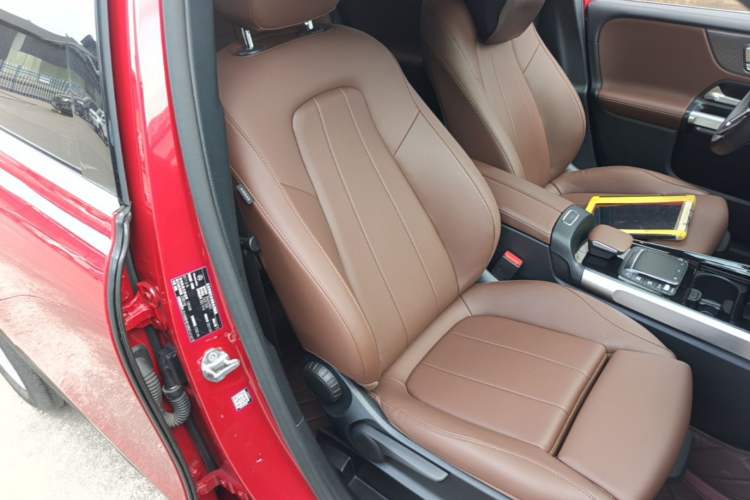 Used Mercedes-Benz GLB 2021 GLB 200 Dynamic Edition Right Front Seat