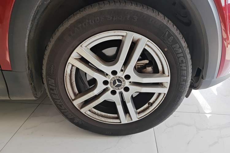 Used Mercedes-Benz GLB 2021 GLB 200 Dynamic Edition Right Front Wheel Hub