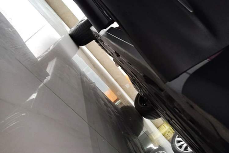 Used Mercedes-Benz GLB 2021 GLB 200 Fashion Model Right Side Sill