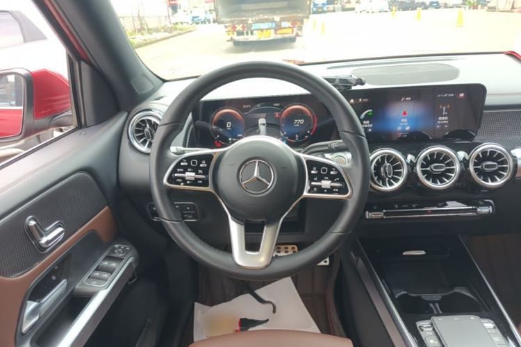 Used Mercedes-Benz GLB 2021 GLB 200 Dynamic Edition Steering Wheel
