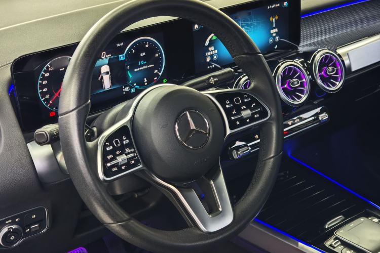 Used Mercedes-Benz GLB 2021 GLB 200 Fashion Model Steering Wheel
