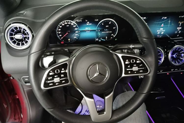 Used Mercedes-Benz GLB 2021 GLB 200 Fashion Model Steering Wheel
