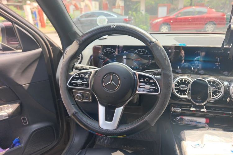 Used Mercedes-Benz GLB 2021 GLB 200 Fashion Model Steering Wheel