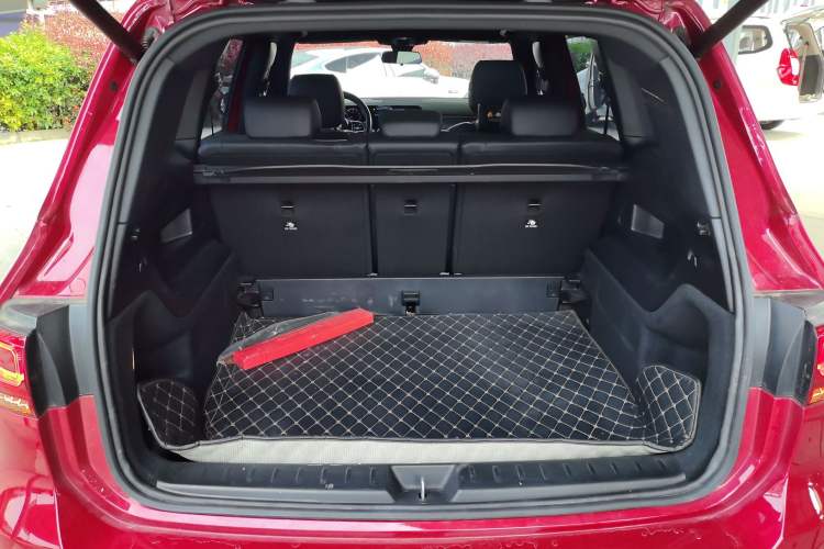 Used Mercedes-Benz GLB 2021 GLB 200 Dynamic Edition Trunk