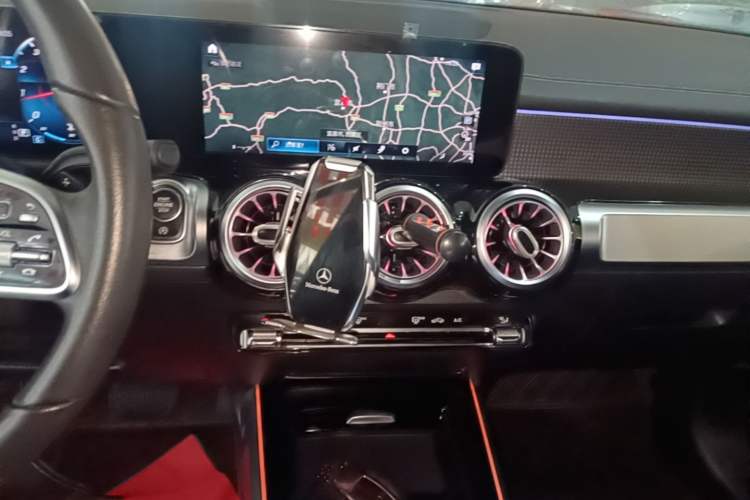 Used Mercedes-Benz GLB 2021 GLB 200 Dynamic Edition Audio And AC Panel