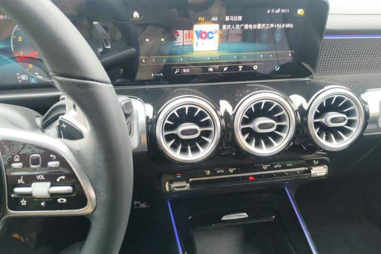 Used Mercedes-Benz GLB 2021 GLB 200 Dynamic Edition Audio And AC Panel