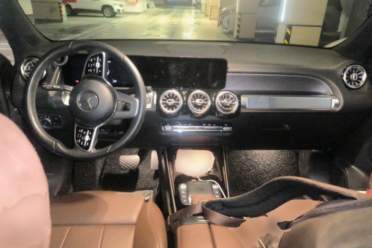 Used Mercedes-Benz GLB 2021 GLB 200 Dynamic Edition Center Console