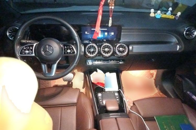 Used Mercedes-Benz GLB 2021 GLB 200 Dynamic Edition Center Console