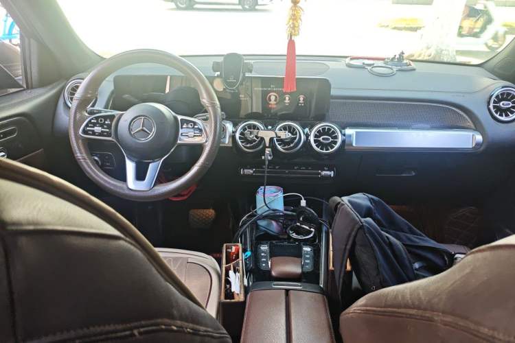 Used Mercedes-Benz GLB 2021 GLB 200 Fashion Model Center Console