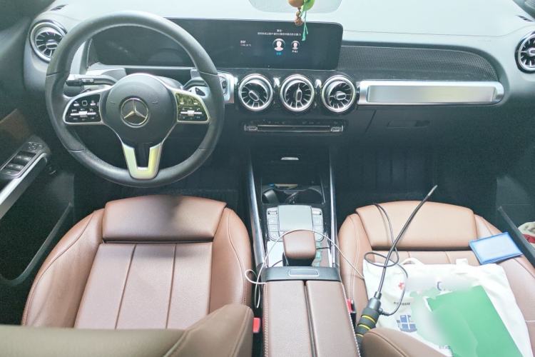 Used Mercedes-Benz GLB 2021 GLB 200 Dynamic Edition Center Console