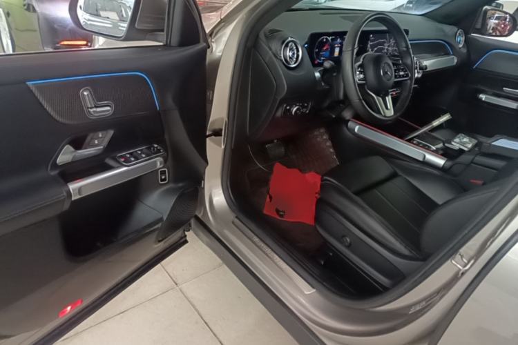 Used Mercedes-Benz GLB 2021 GLB 200 Dynamic Edition Driver Seat
