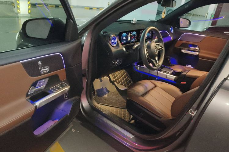 Used Mercedes-Benz GLB 2021 GLB 200 Dynamic Edition Driver Seat