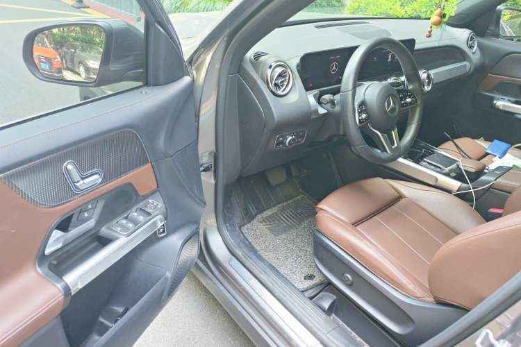 Used Mercedes-Benz GLB 2021 GLB 200 Dynamic Edition Driver Seat