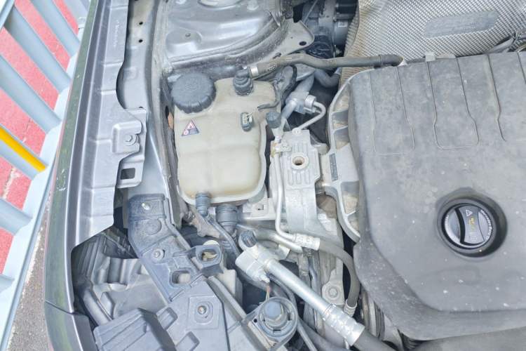 Used Mercedes-Benz GLB 2021 GLB 200 Dynamic Edition Engine Bay Right