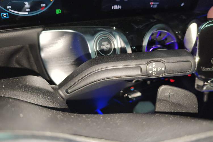 Used Mercedes-Benz GLB 2021 GLB 200 Dynamic Edition Gear Lever