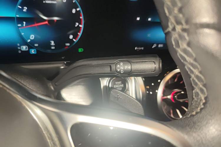 Used Mercedes-Benz GLB 2021 GLB 200 Dynamic Edition Gear Lever