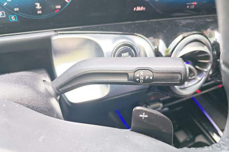 Used Mercedes-Benz GLB 2021 GLB 200 Dynamic Edition Gear Lever
