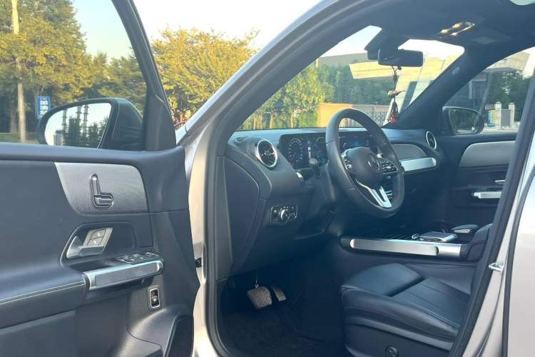 Used Mercedes-Benz GLB 2021 GLB 180 Fashion Model Interior 2