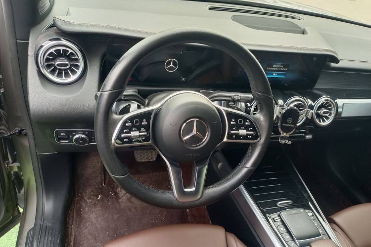 Used Mercedes-Benz GLB 2021 GLB 200 Dynamic Edition Interior 2