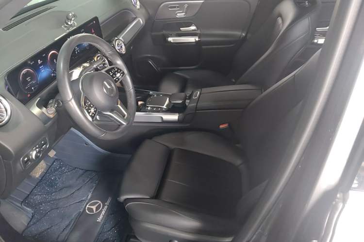 Used Mercedes-Benz GLB 2021 GLB 200 Fashion Model Left Front Seat