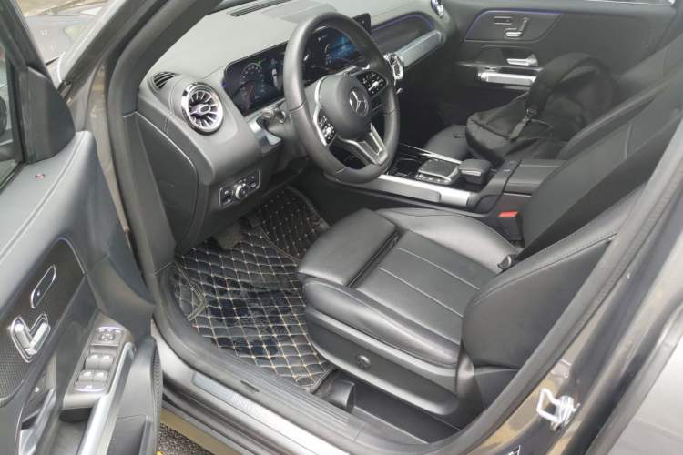 Used Mercedes-Benz GLB 2021 GLB 200 Fashion Model Left Front Seat