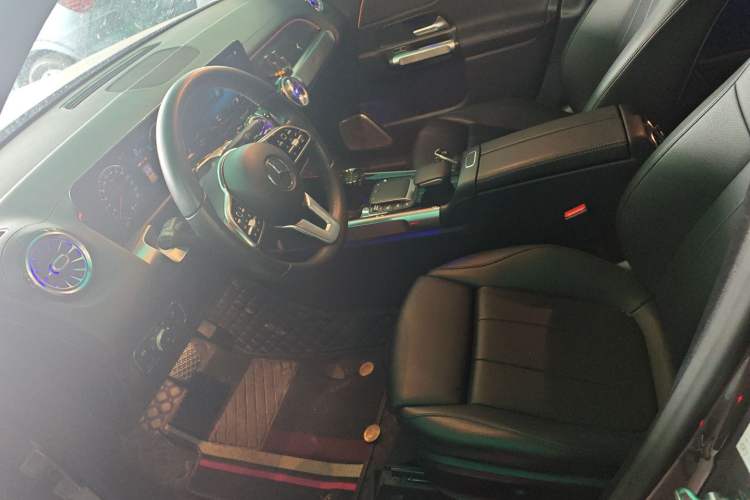 Used Mercedes-Benz GLB 2021 GLB 200 Dynamic Edition Left Front Seat