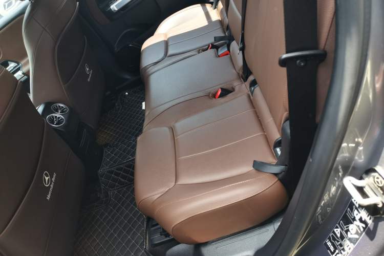 Used Mercedes-Benz GLB 2021 GLB 200 Fashion Model Left Rear Seat