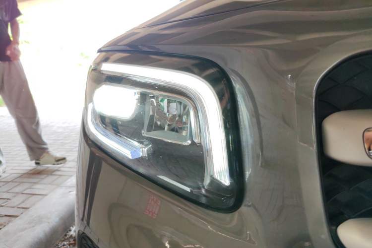 Used Mercedes-Benz GLB 2021 GLB 200 Fashion Model Right Front Headlight