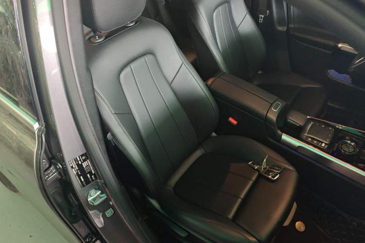 Used Mercedes-Benz GLB 2021 GLB 200 Dynamic Edition Right Front Seat