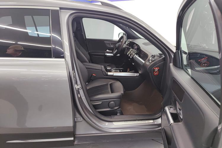 Used Mercedes-Benz GLB 2021 GLB 200 Dynamic Edition Right Front Seat