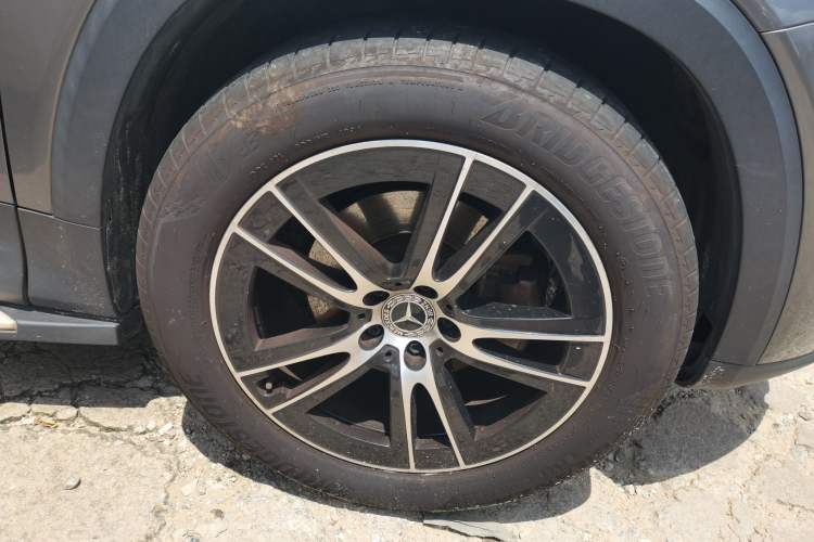 Used Mercedes-Benz GLB 2021 GLB 200 Fashion Model Right Front Wheel Hub