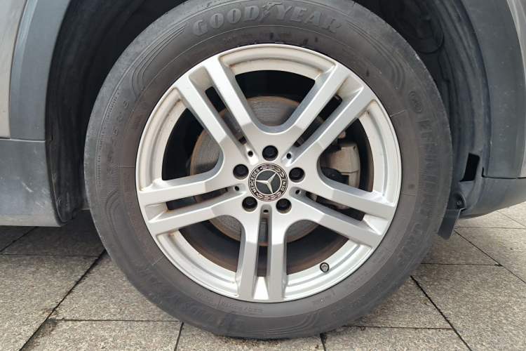 Used Mercedes-Benz GLB 2021 GLB 200 Dynamic Edition Right Front Wheel Hub