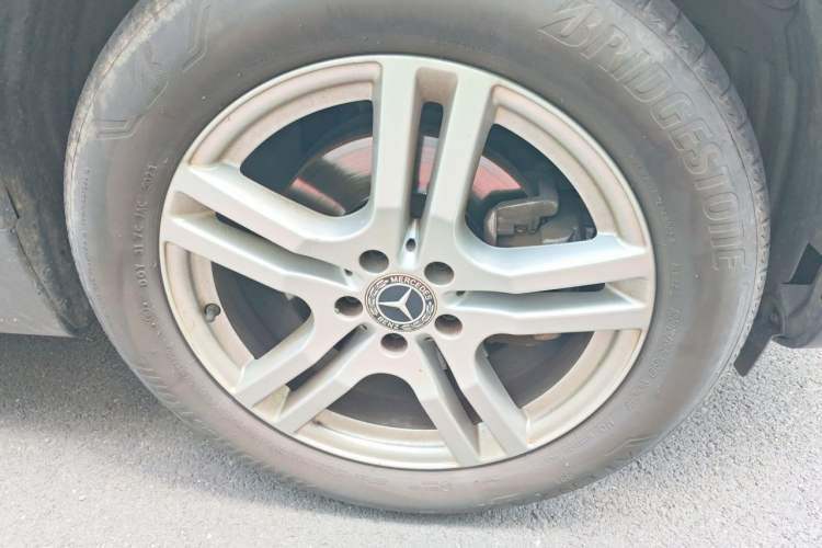 Used Mercedes-Benz GLB 2021 GLB 200 Dynamic Edition Right Front Wheel Hub